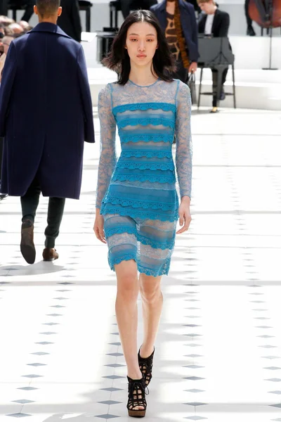 Look 25